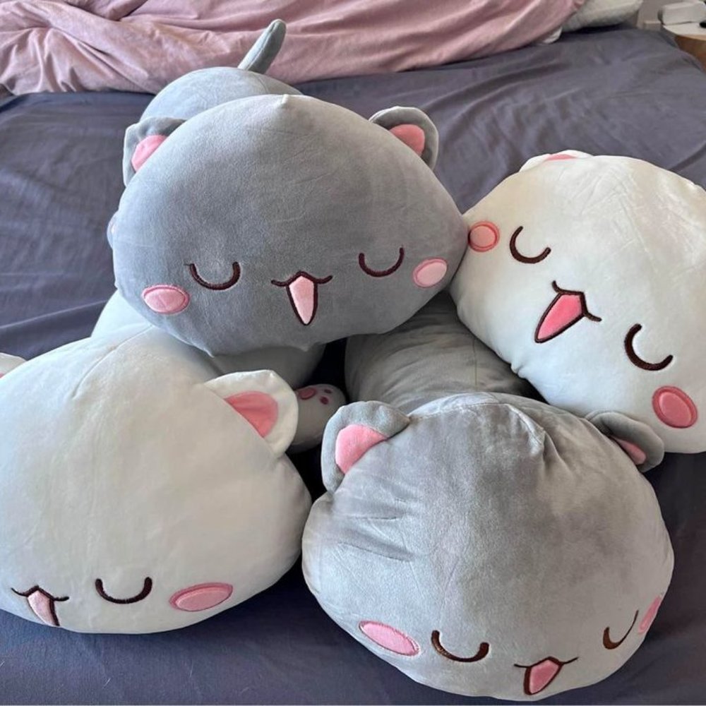 NWOT Pair of soft kitty plush U get One white and one gray 17" long